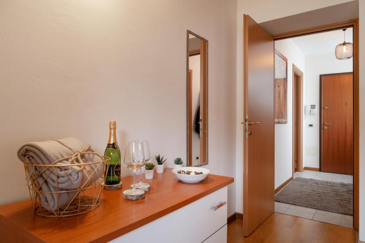 Rifugio Hemingway, Trieste Centro Con Parcheggio Exterior photo